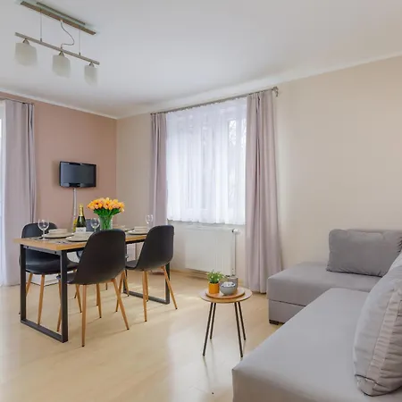 Nautilus Promenade By Renters *